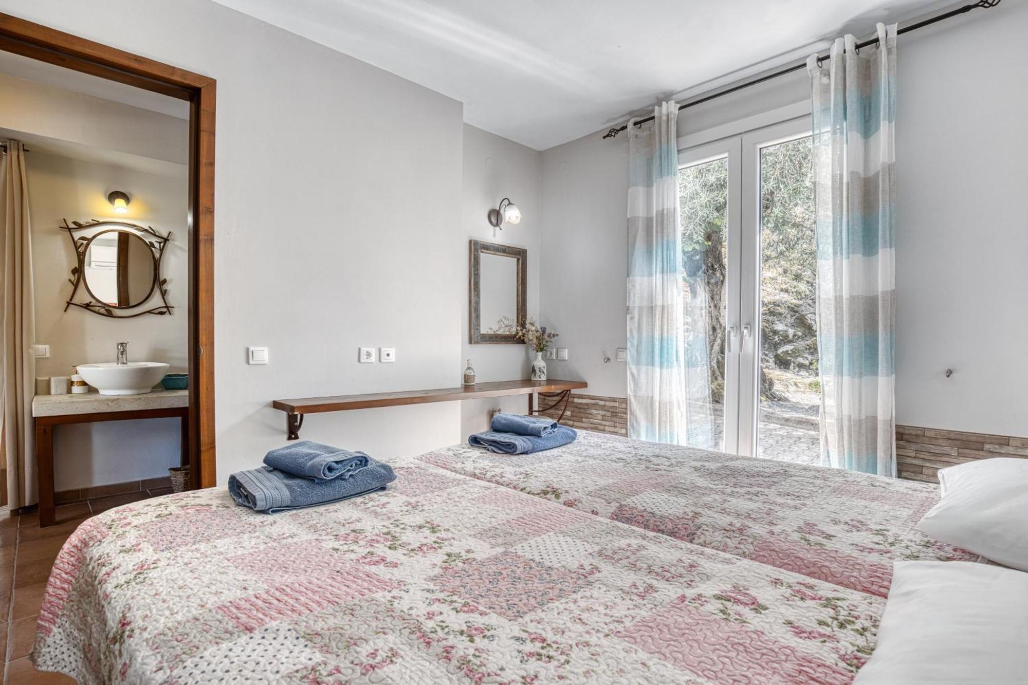 Casa Nuova Villa Лиападес Екстериор снимка